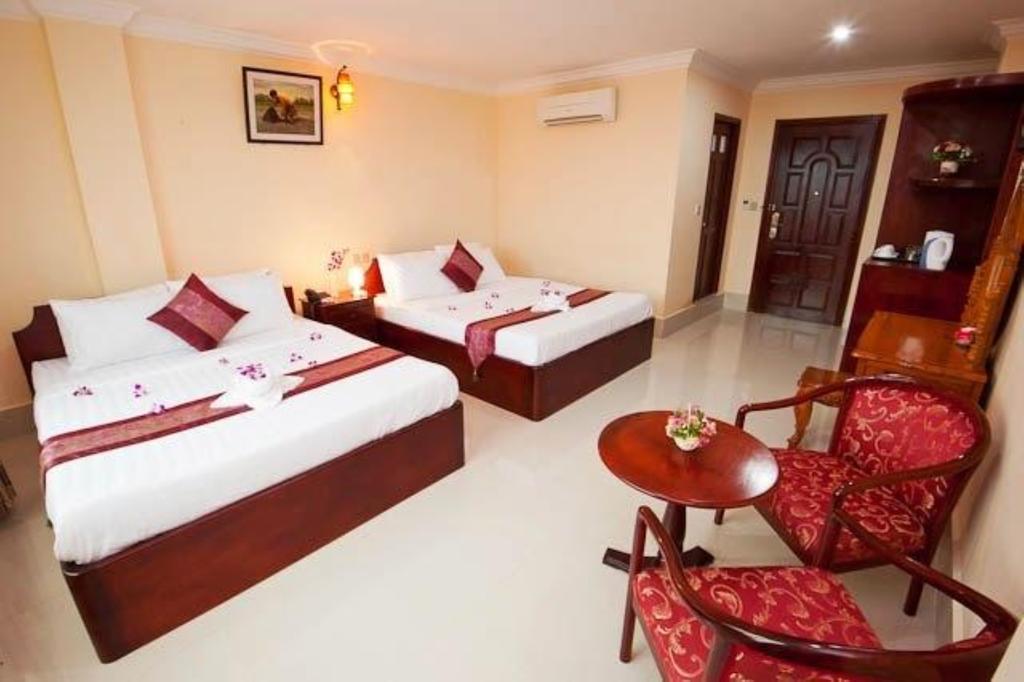 Mittapheap Hotel กำปอต ภายนอก รูปภาพ